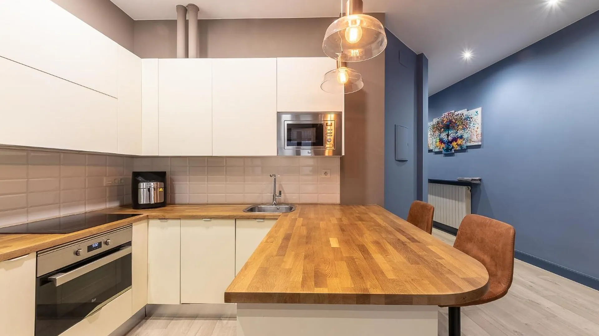 Bilbao Old Town XII By Aston Rentals